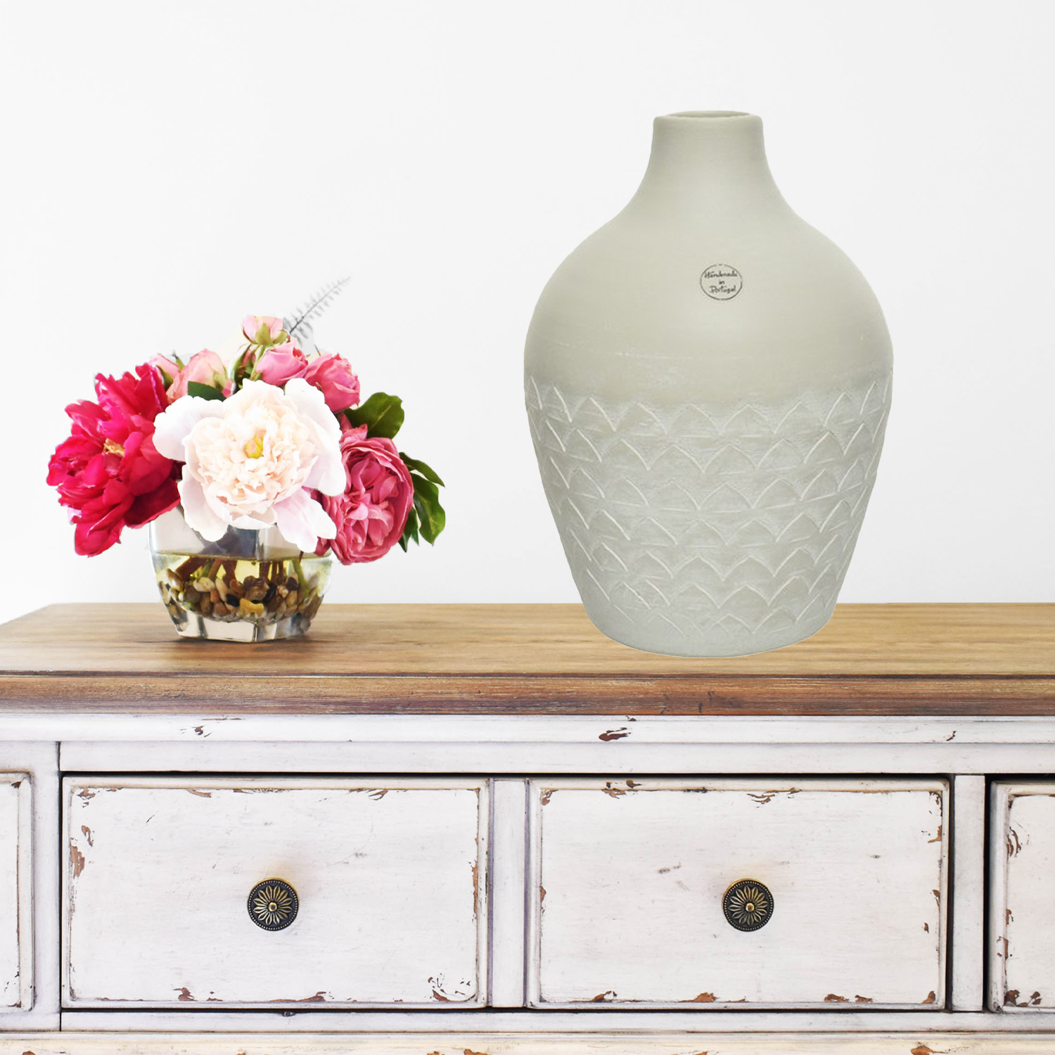 White Terracotta Vase - Background 1500x1500